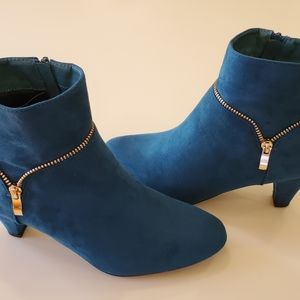 AngelStep booties NWOT